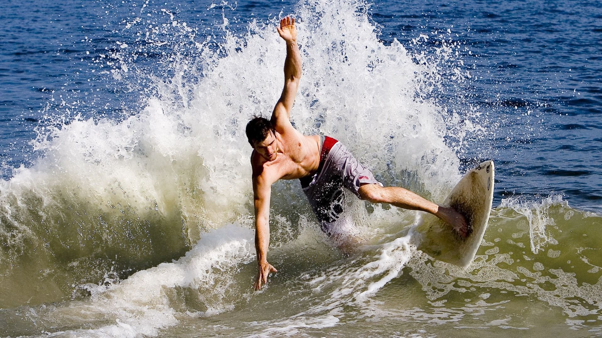 圣城风暴与控卫之神，当马刺的浪潮淹没鹈鹕，保罗在世界的棋局上落子