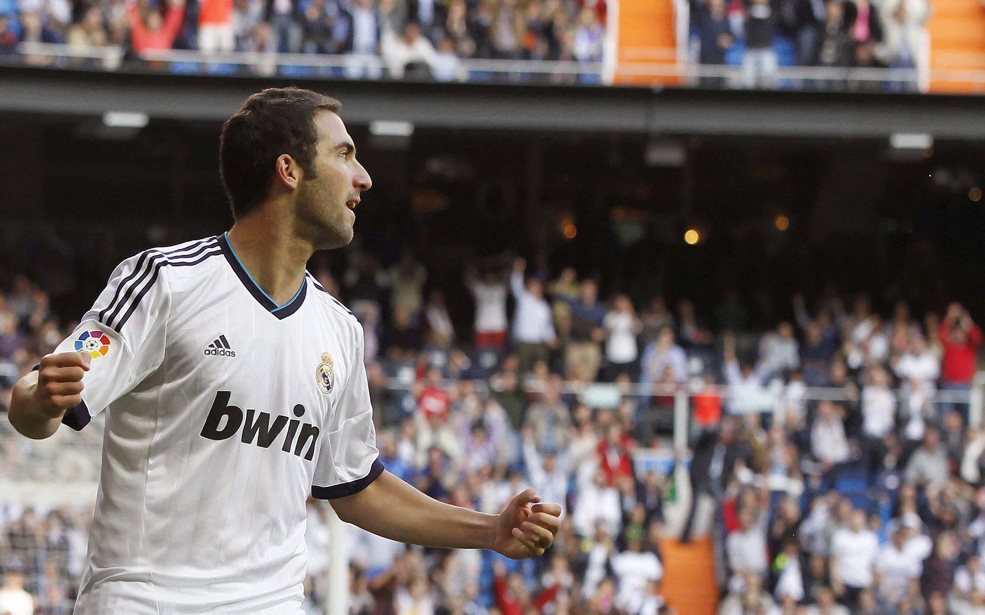 华沙风暴席卷永恒之城,阿劳霍在年度焦点战中一锤定音